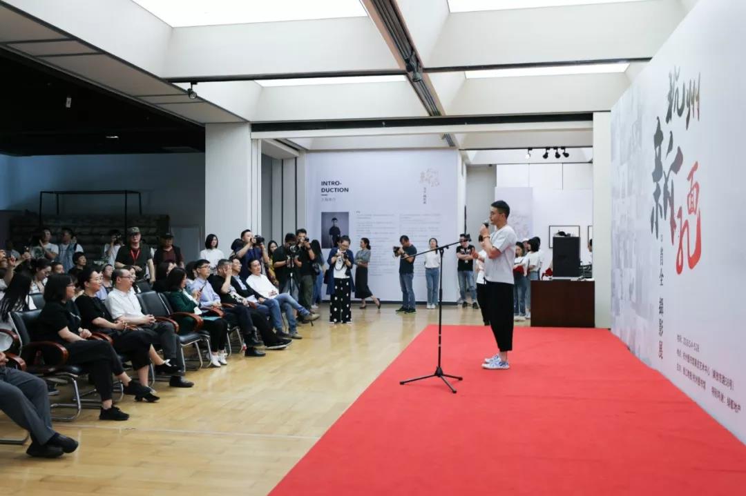 时隔一载，美好再续，巅峰国际官网地产&amp;肖全荆门新面庞摄影展温情启幕